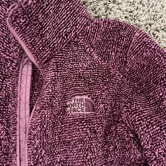 North Face mauve fuzzy jacket - Picture 3 of 6